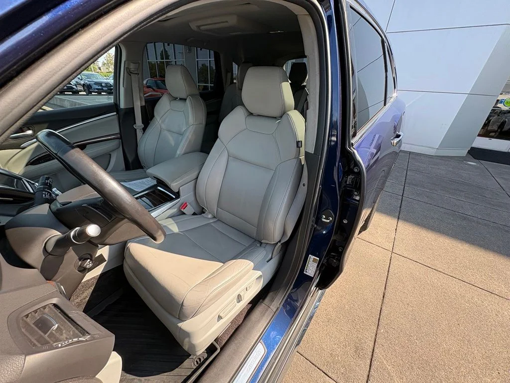 Used 2017  Acura 3.5L image 12