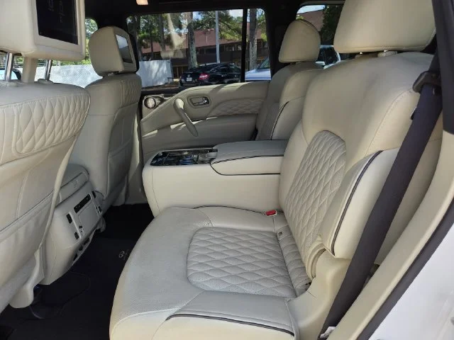 Used 2021 Moonstone White INFINITI Sensory image 19