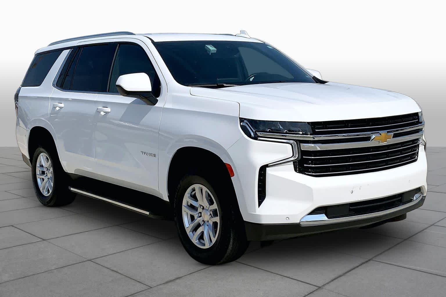Used 2024 Summit White Chevrolet LT image 3