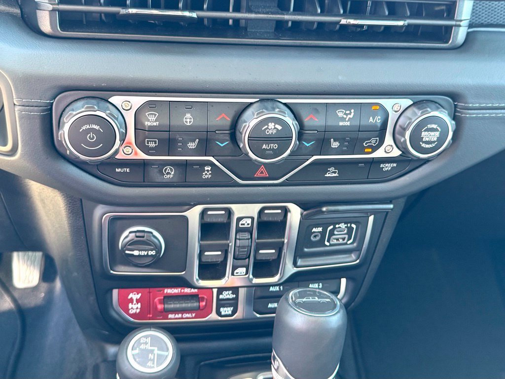 Used 2025 Green Jeep Rubicon image 35