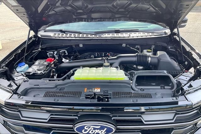 New 2027 Dark Matter Gray Metallic Ford Active image 11
