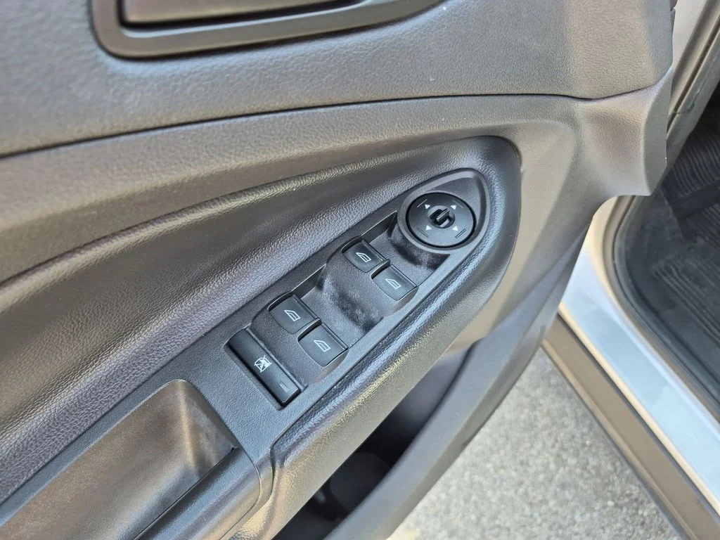 Used 2019 Silver Ford S image 18