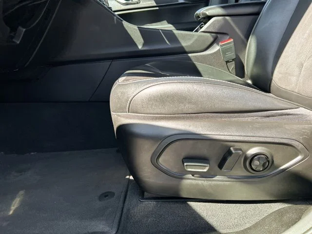 Used 2022 Gray Jeep Altitude image 28