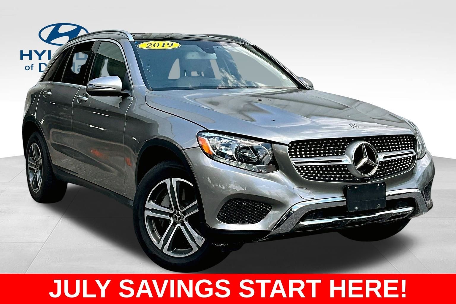Used 2019 Silver Mercedes-Benz GLC 300 image 3