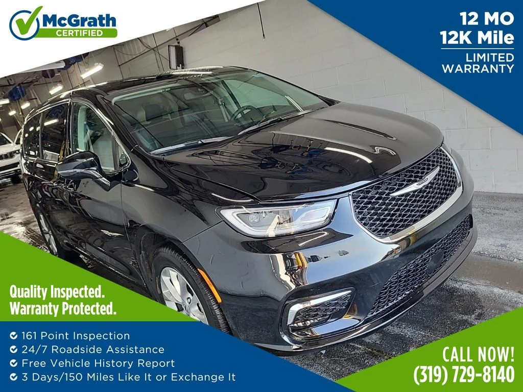 2024 Chrysler Pacifica Touring L AWD's photo
