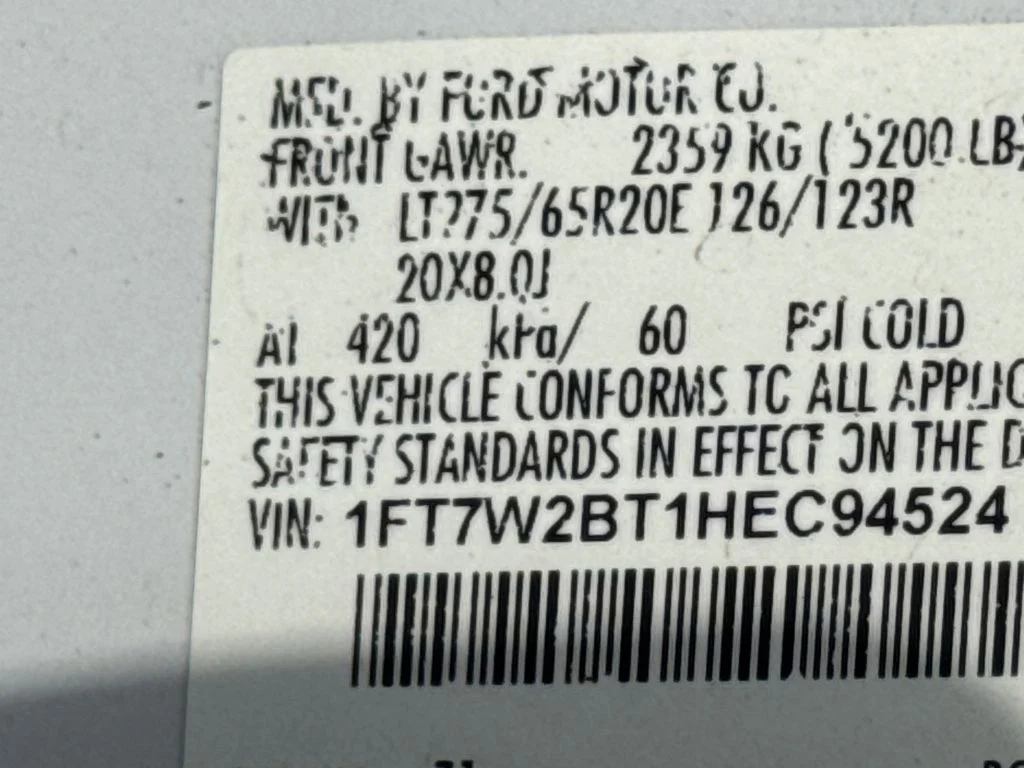 Used 2017 White Ford Lariat image 32