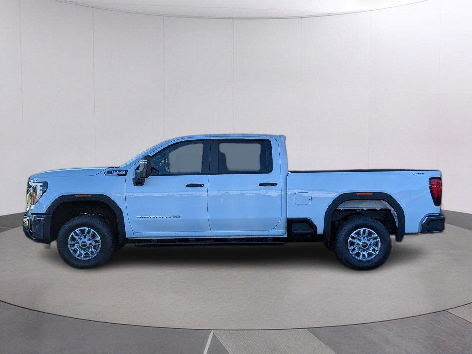 New 2026 Summit White GMC Pro image 2