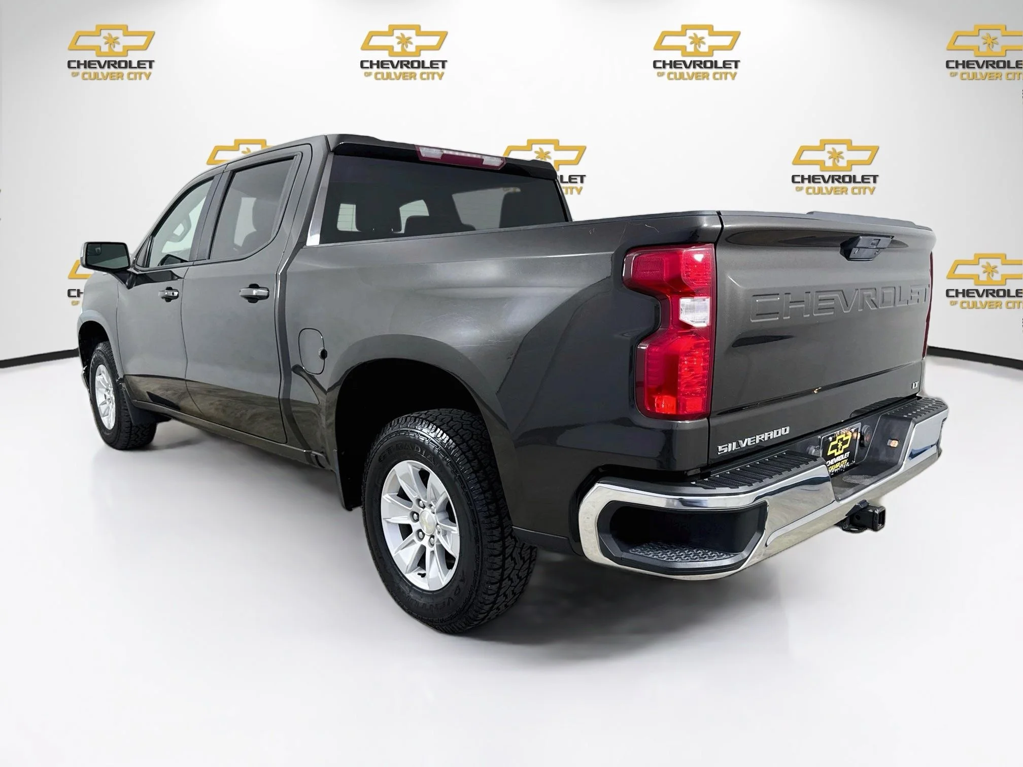 Used 2022 Oxford Brown Metallic Chevrolet LT image 6