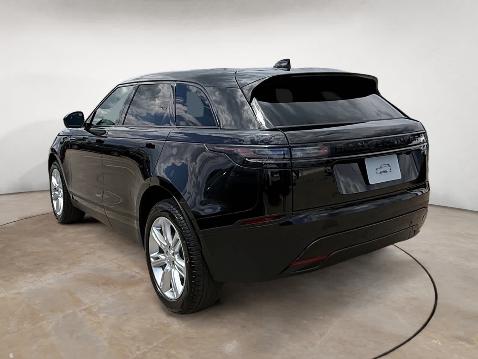 New 2026 Santorini Black Land Rover S image 3