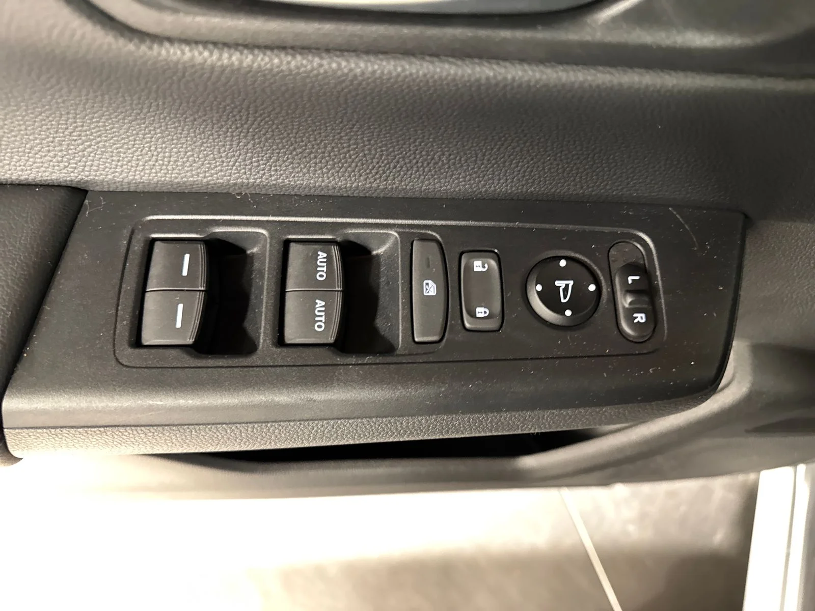 2023 Honda CR-V EX - Photo 19