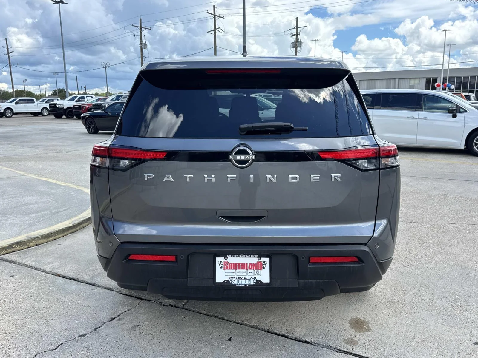 Used 2022 Gun Metallic Nissan S image 6