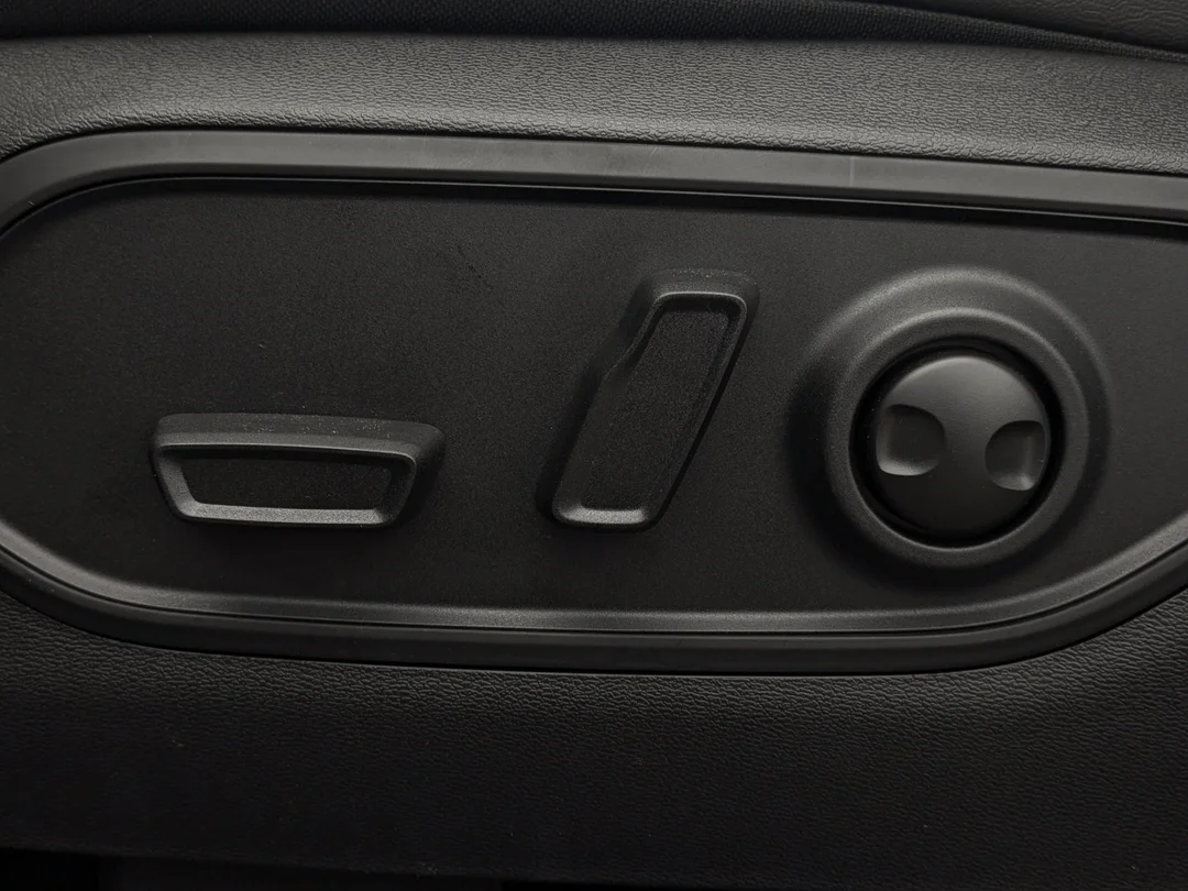 New 2026 Grey Jeep Limited - - 4x4 - Preferred Package 23G - Mopar Interior Protection Pckge-  Pano Sunroof & More! image 14