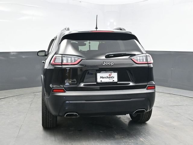 Used 2021 Black Jeep Latitude Lux image 5