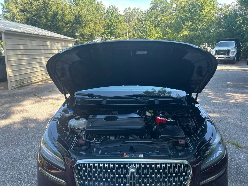 Used 2020 Red Lincoln Standard image 13