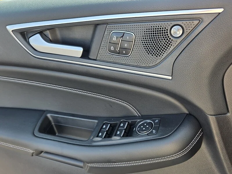Used 2021 White Metallic FORD TITANIUM image 30
