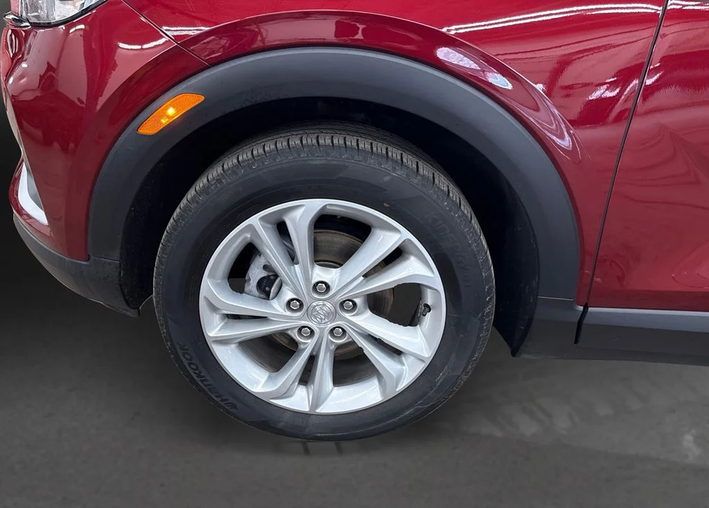 Used 2022 Red Buick Preferred image 12