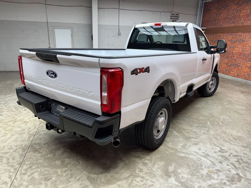 New 2027 White Ford F350 4X4SDR/CSR image 6