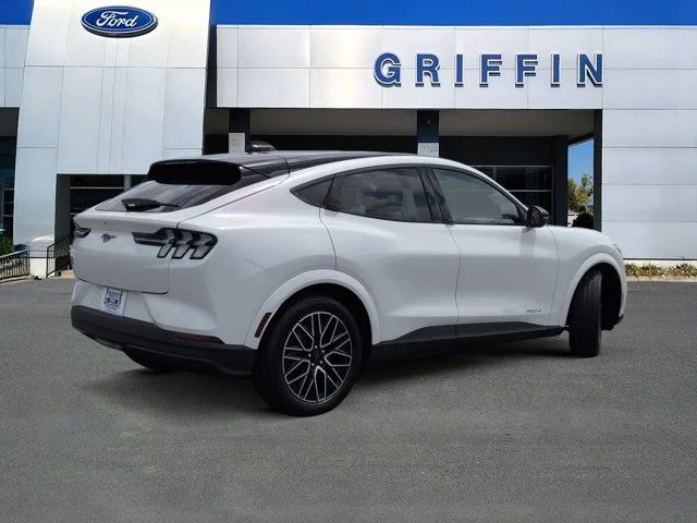 New 2026 Star White Metallic Tri-coat Ford Premium image 4