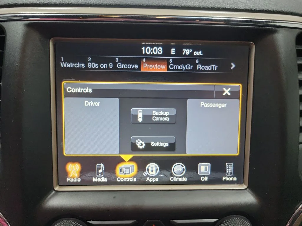 Used 2017 Red Jeep Laredo image 38