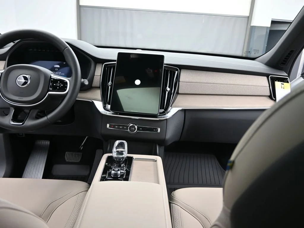 Used 2026 Crystal White Volvo Plus image 20