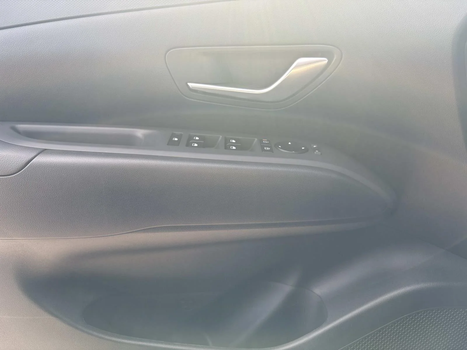 Used 2026 Hampton Gray Hyundai SE image 25