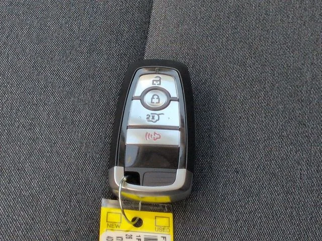 New 2026 Space White Metallic Ford Active image 28