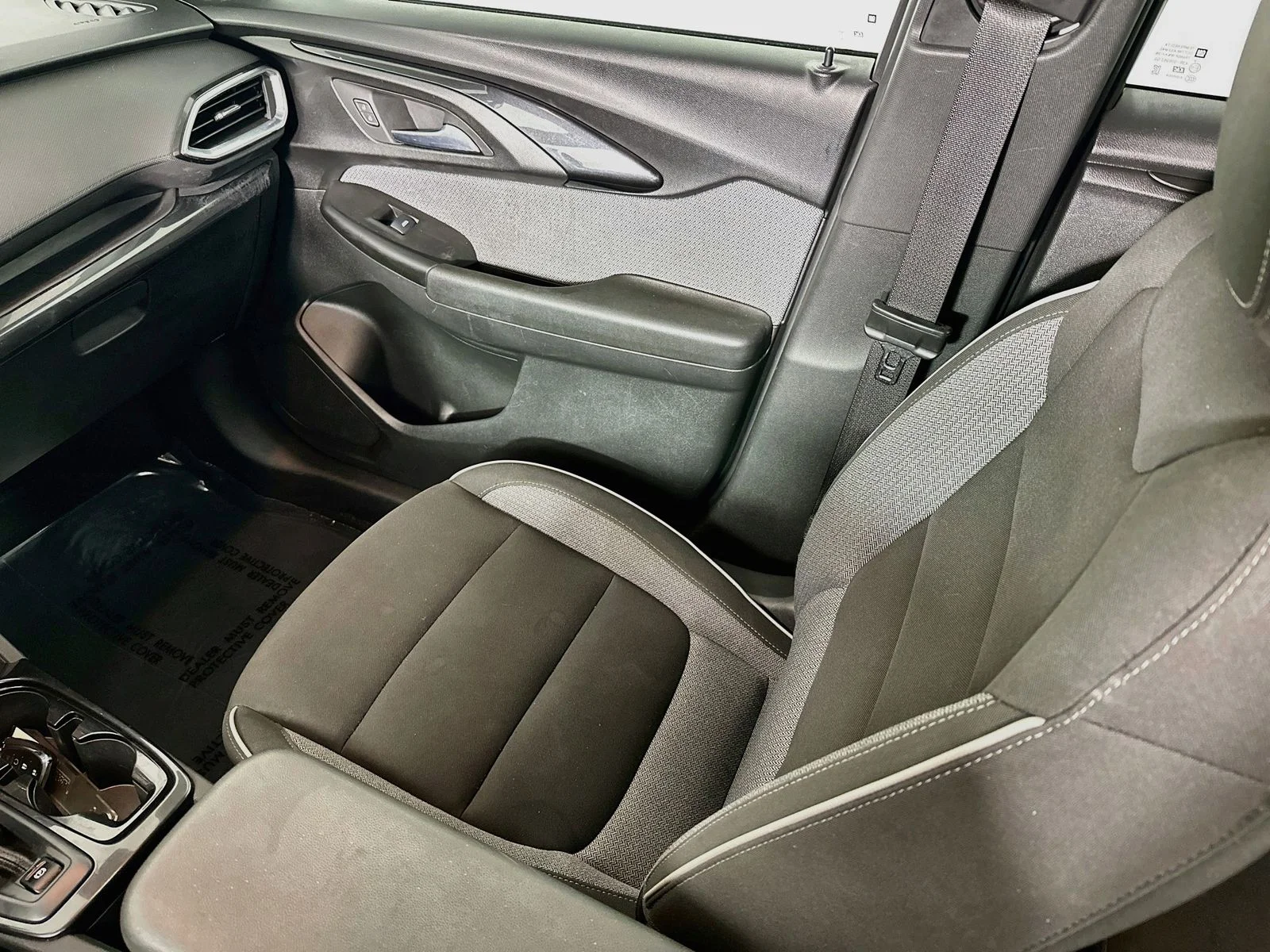 Used 2023 Summit White Chevrolet LT image 24