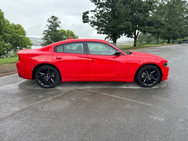 Used 2023 Red Dodge SXT image 8