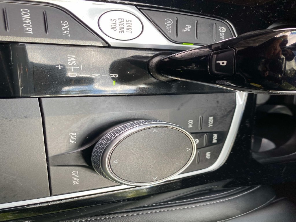 Used 2024 White BMW xDrive30i image 18