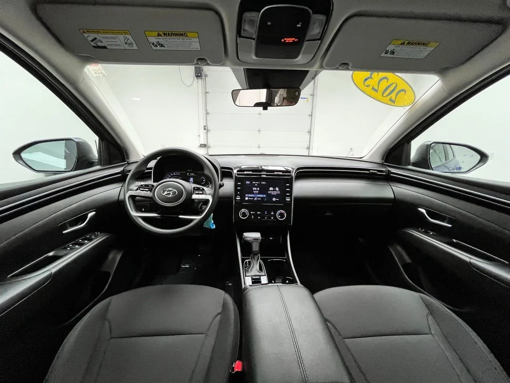 Used 2023 Blue Hyundai SE image 4