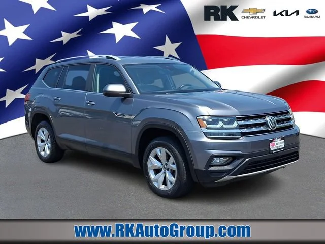Used 2019 Gray Volkswagen 3.6L V6 SE w/Technology image 1