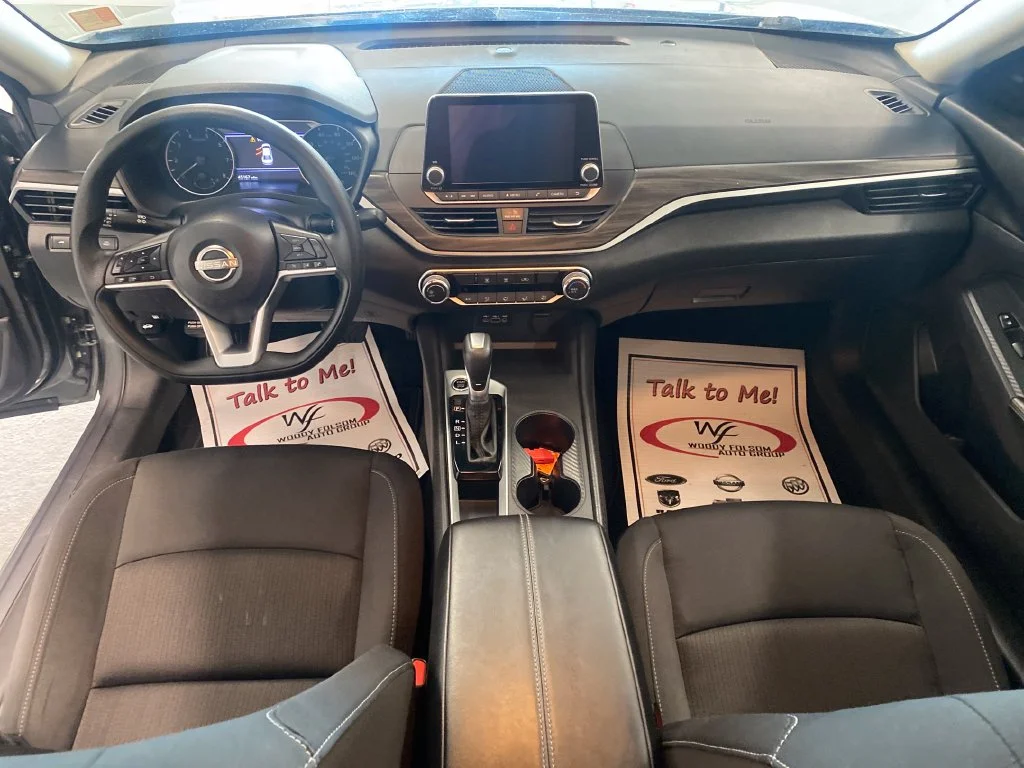 Used 2025 Gray Nissan 2.5 SV image 16