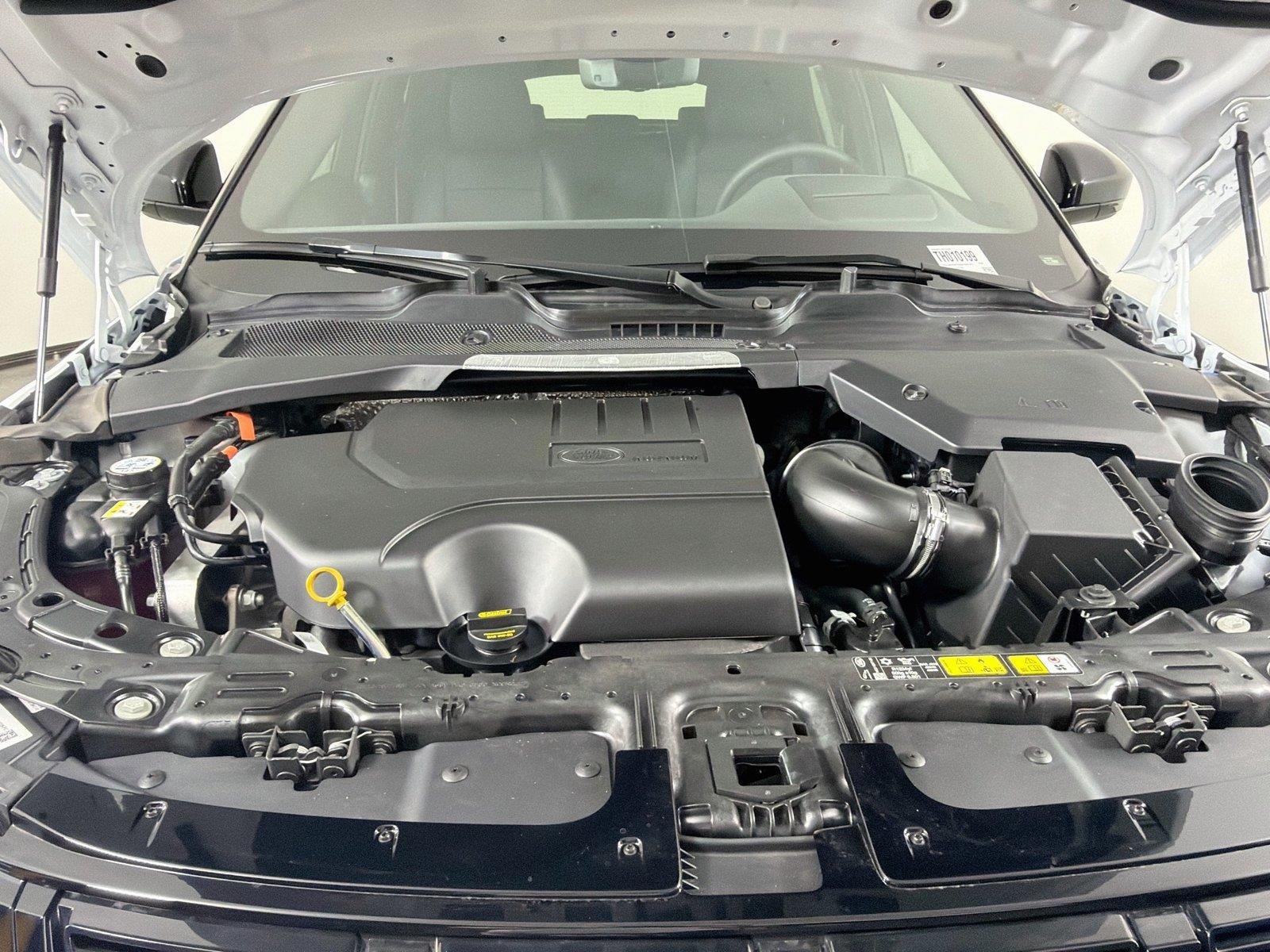 New 2026 Fuji White Land Rover Core S image 30