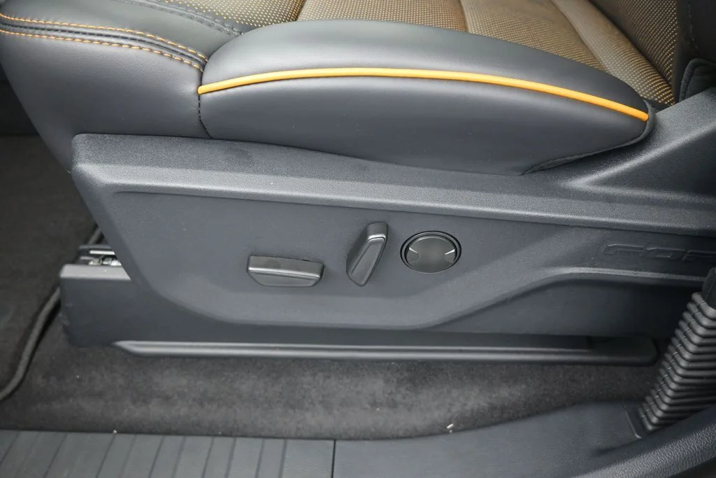 New 2026 Agate Black Metallic Ford Tremor image 18