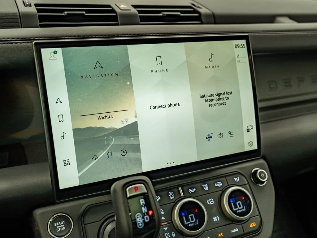 New 2026 Santorini Black Land Rover X-Dynamic SE image 25