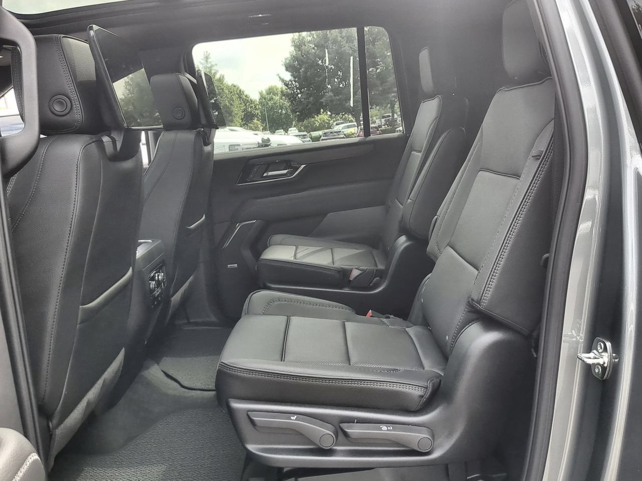2026 GMC Yukon XL Denali - Photo 26