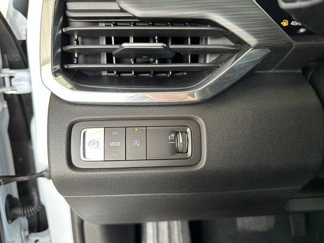 New 2026 Glacier White Tricoat GMC Elevation image 19