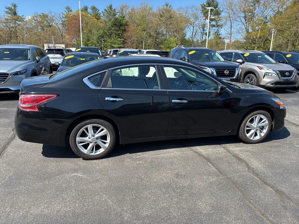 Used 2013 Black Nissan 2.5 SV image 8