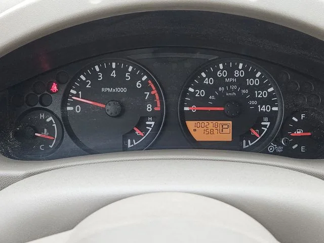 Used 2015 Black Nissan SV image 23