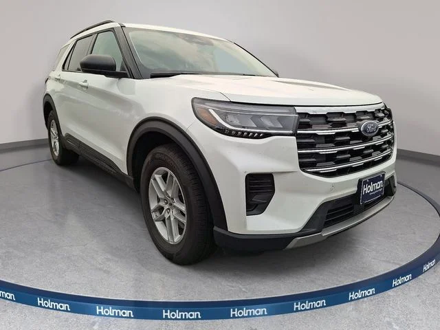 Used 2026 Star White Ford Active image 4