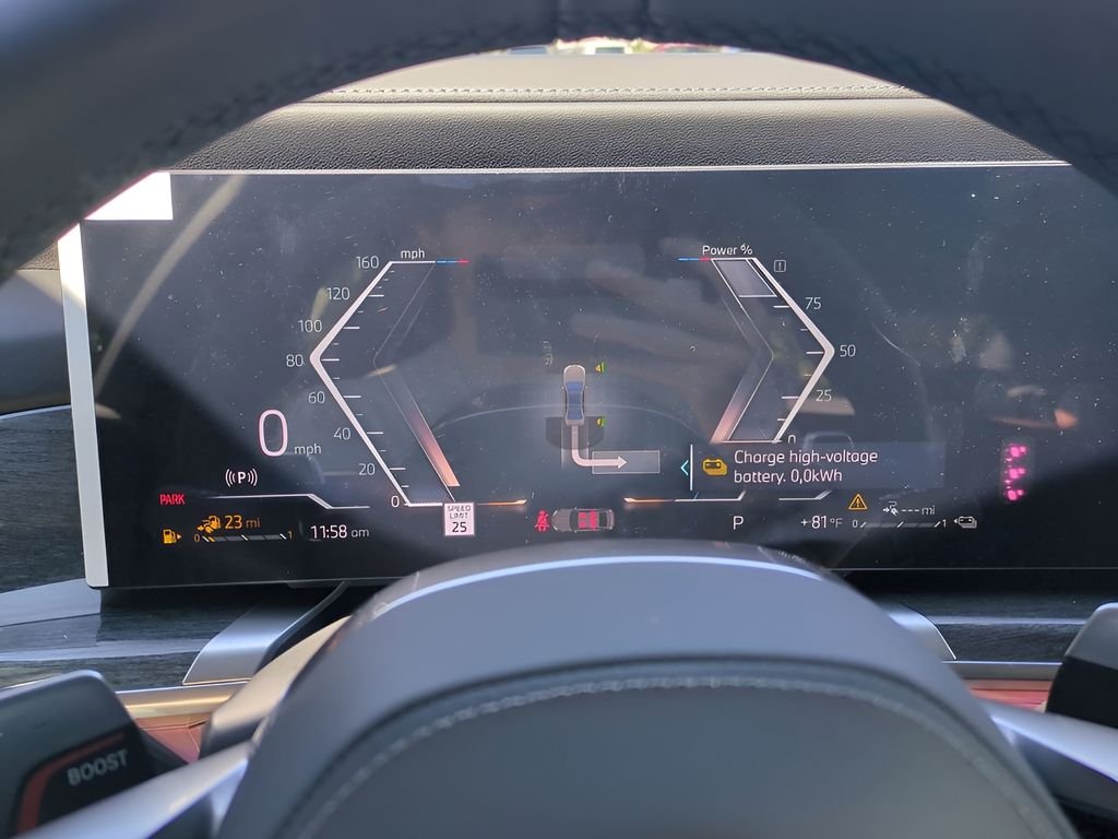 New 2026 Oxide Grey Metallic BMW 750e xDrive image 28