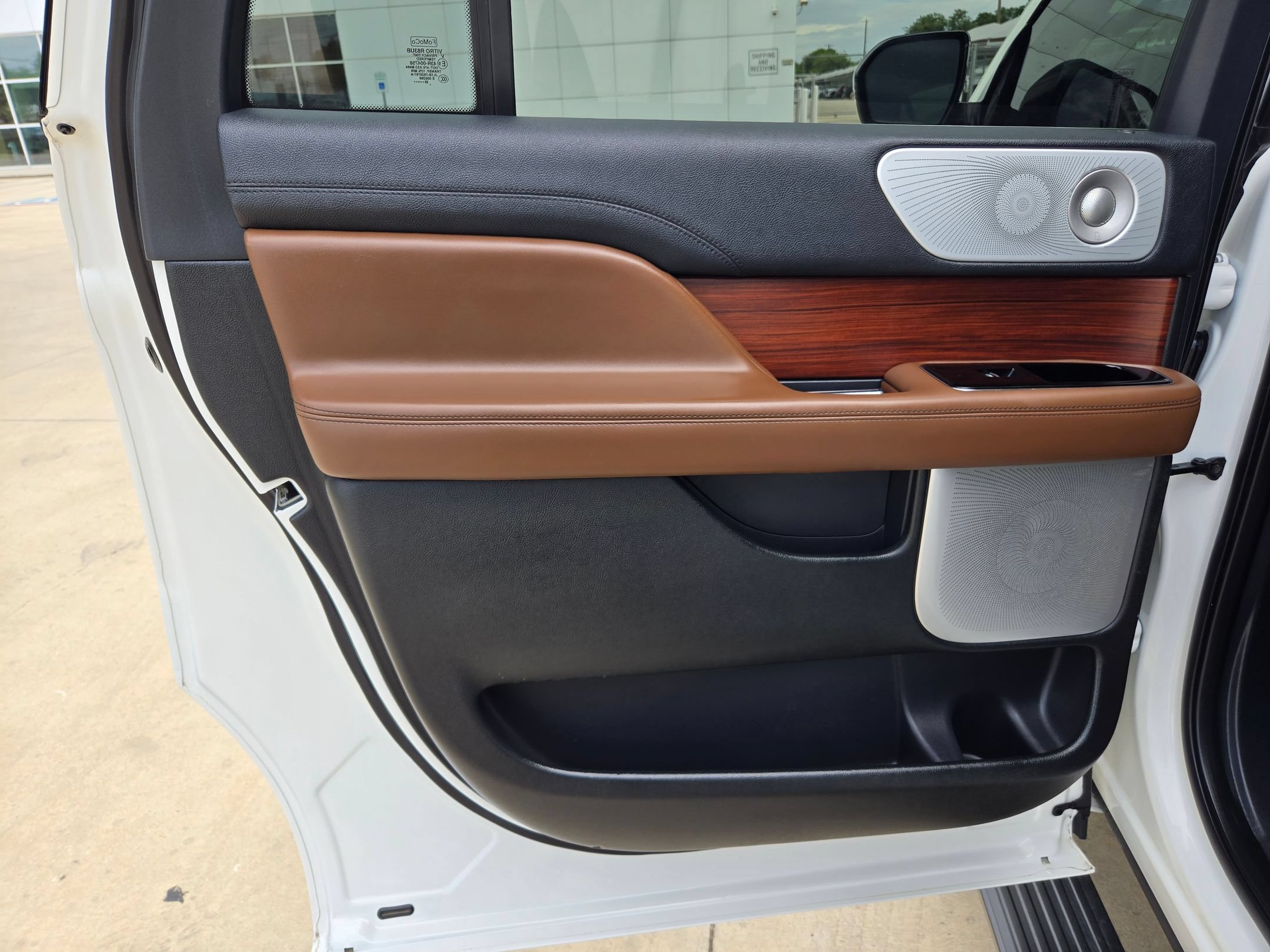 Used 2022 BROWN LINCOLN RESERVE image 22