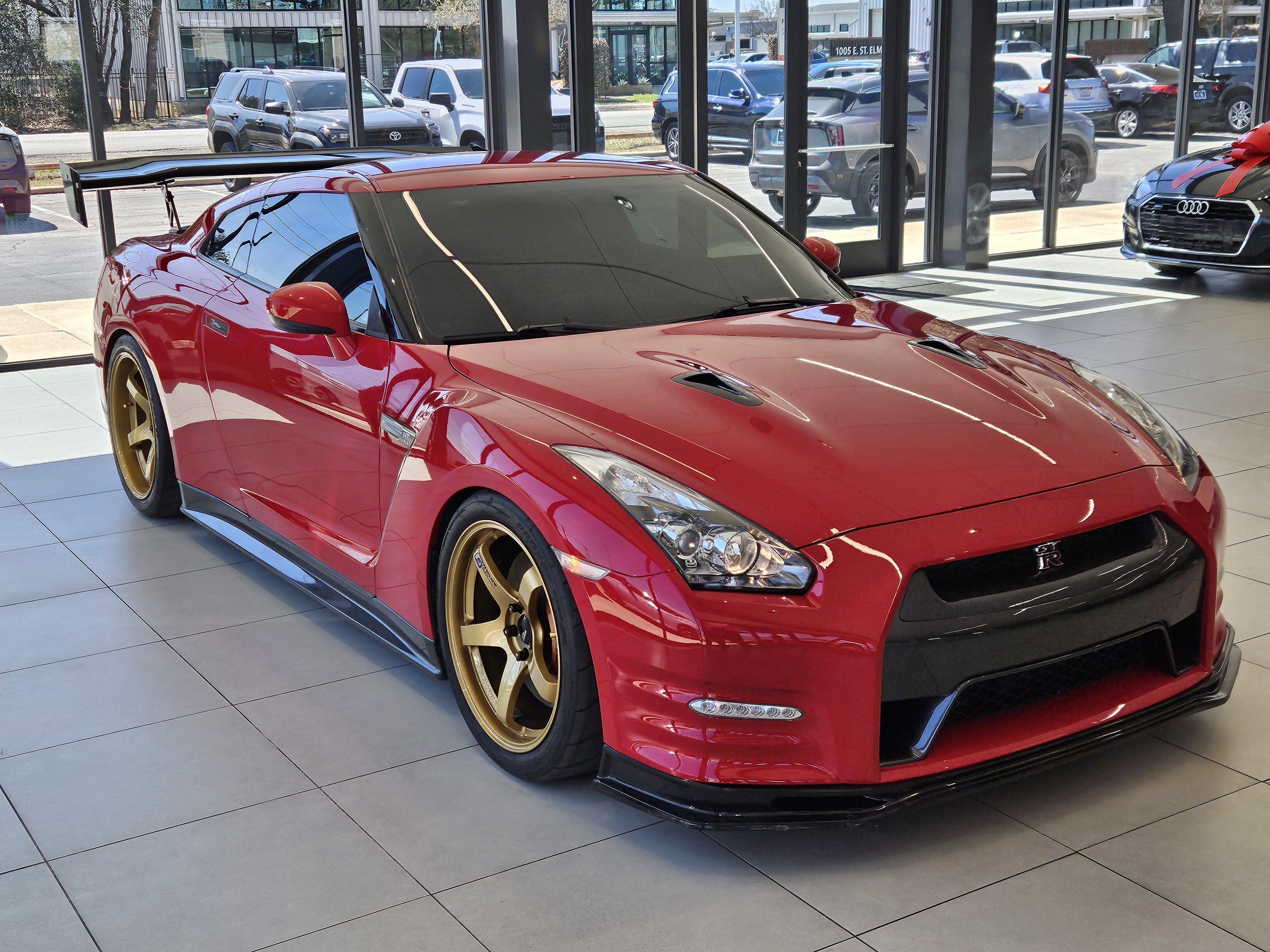 Used 2014  Nissan Premium image 3