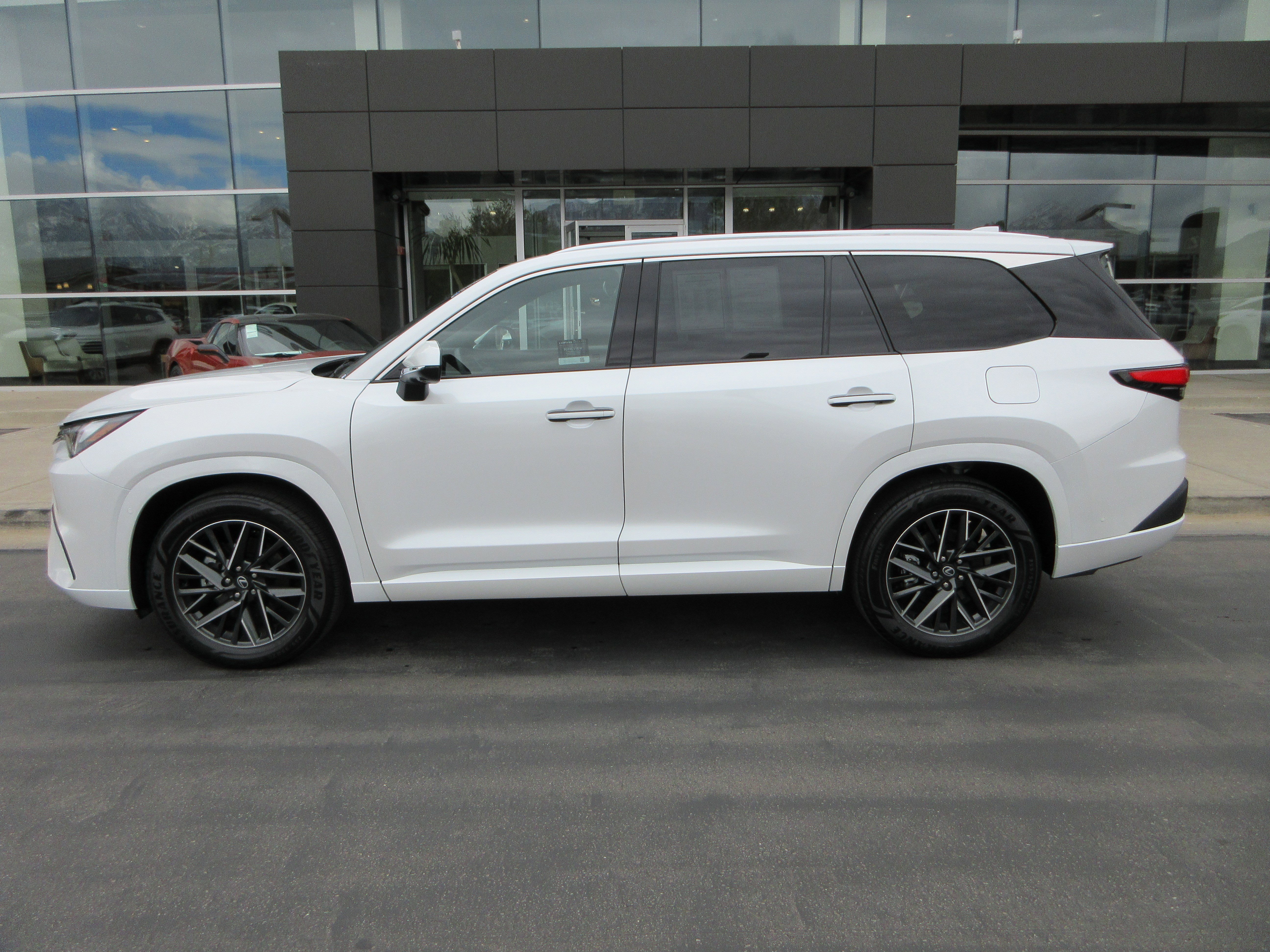 Used 2026 Wind Chill Pearl Lexus 350 Premium image 3