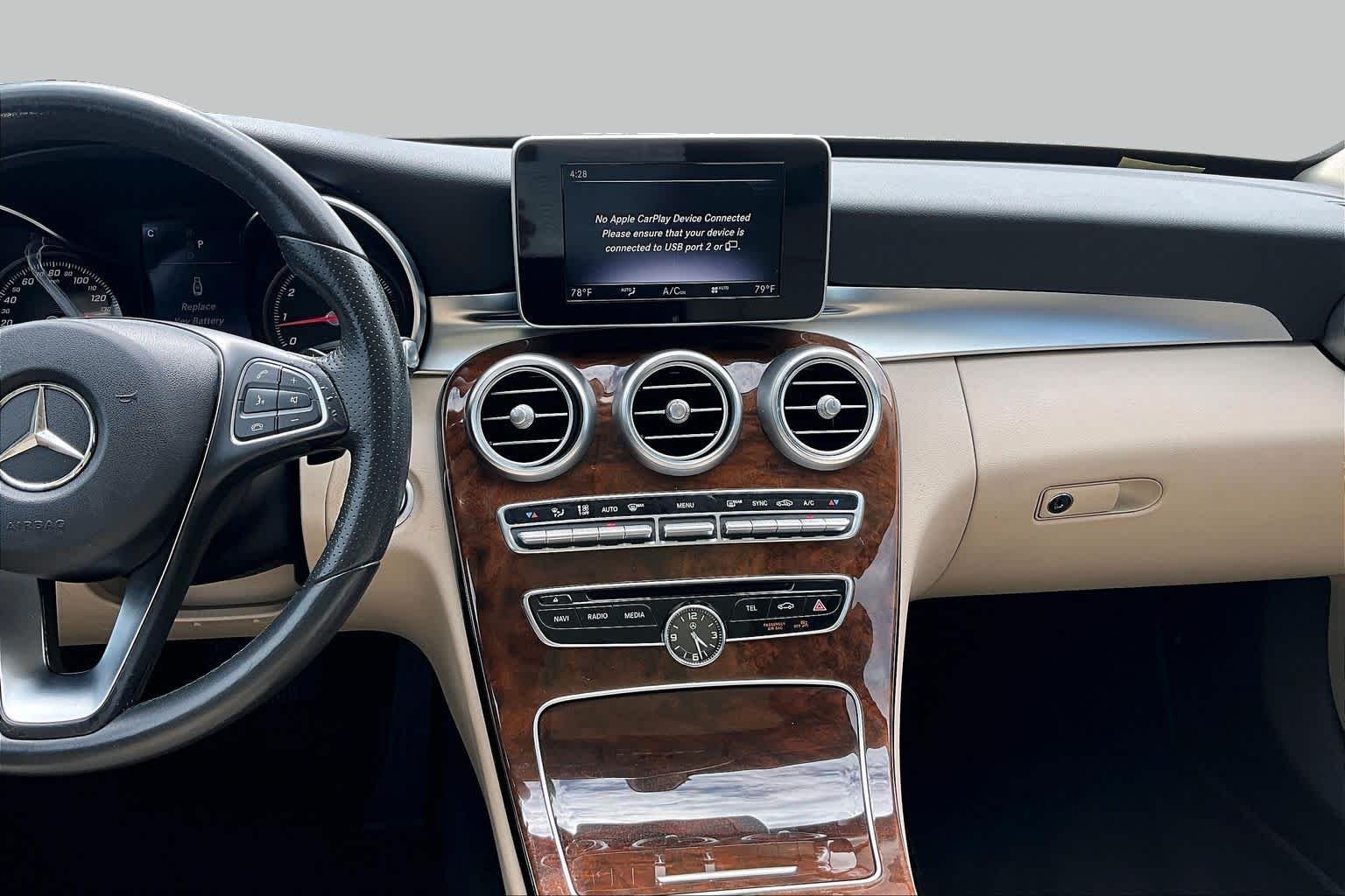 Used 2018 Polar White Mercedes-Benz C 300 image 7