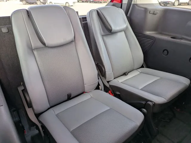 Used 2016 Red Ford XL image 31