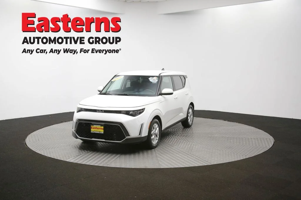 Used 2023 White Kia LX image 52