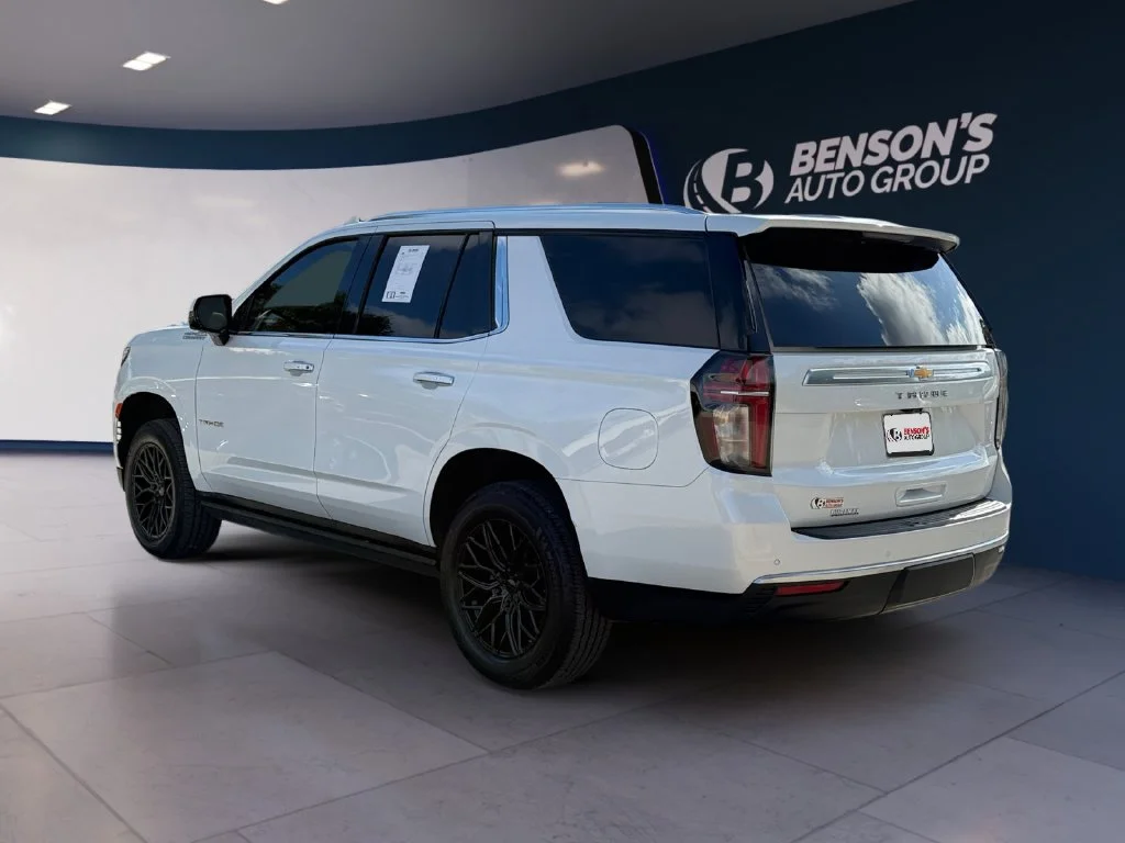 Used 2024 Beige Chevrolet High Country image 3