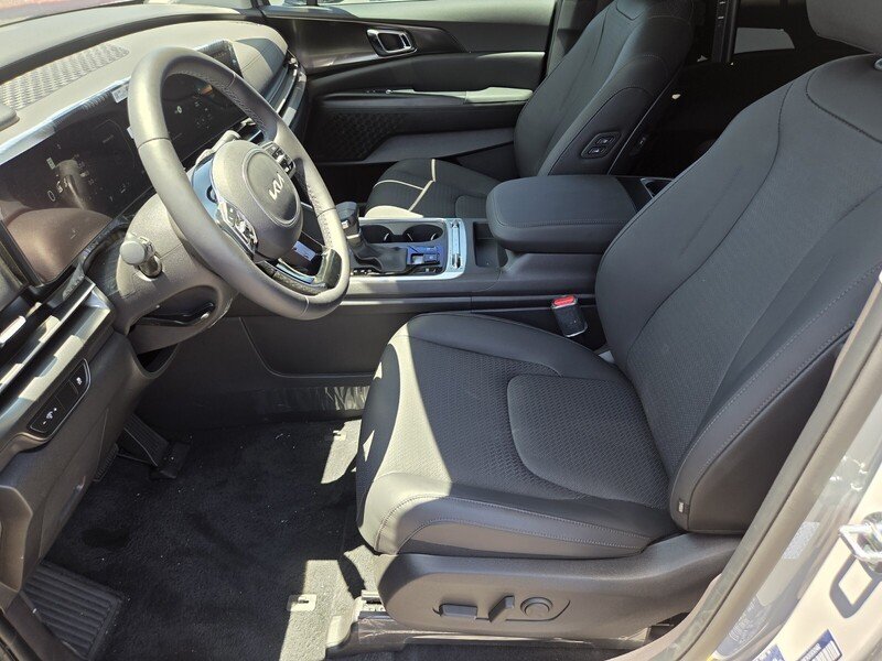 New 2025 White Kia SX Prestige image 6