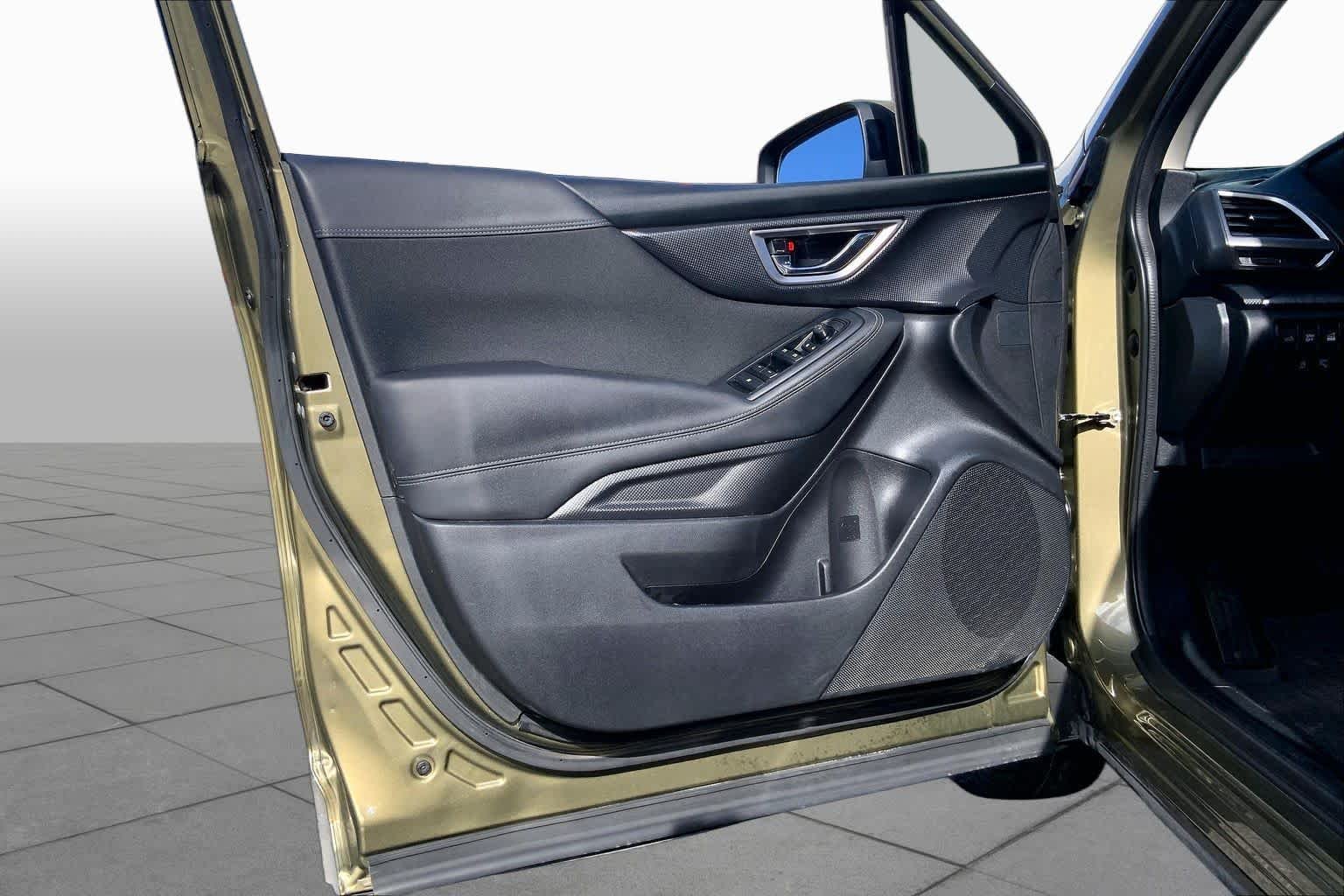 Used 2023 Autumn Green Metallic Subaru Premium image 19